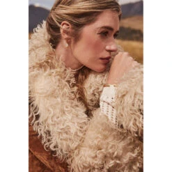 Yellow Rose By Kendra Scott X Yellowstone Dutton Drop Earring 9 Yellow Rose By Kendra Scott X Yellowstone Dutton Drop Earring -Yellowstone Store KSCTT YSEGI 145 MF4