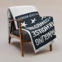 Yellowstone Bunkhouse Fleece Blanket -Yellowstone Store YS BUNK 146 100932 LIFE2