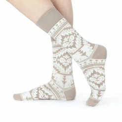 Yellowstone White Aztec Logo Socks -Yellowstone Store YS SKS101 5 L LIFE
