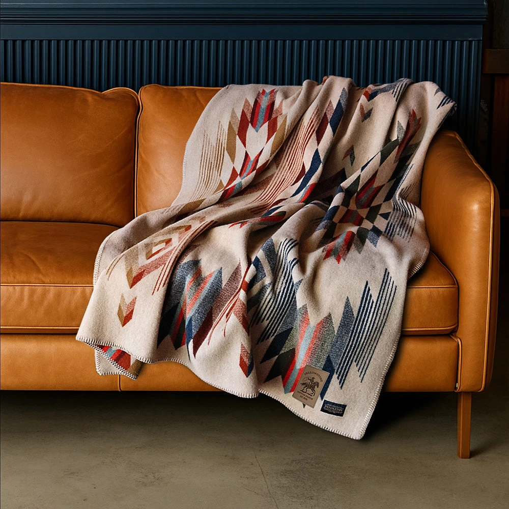 Yellowstone X Pendleton Exclusive Wool Blanket 15 Yellowstone X Pendleton Exclusive Wool Blanket - Image 13