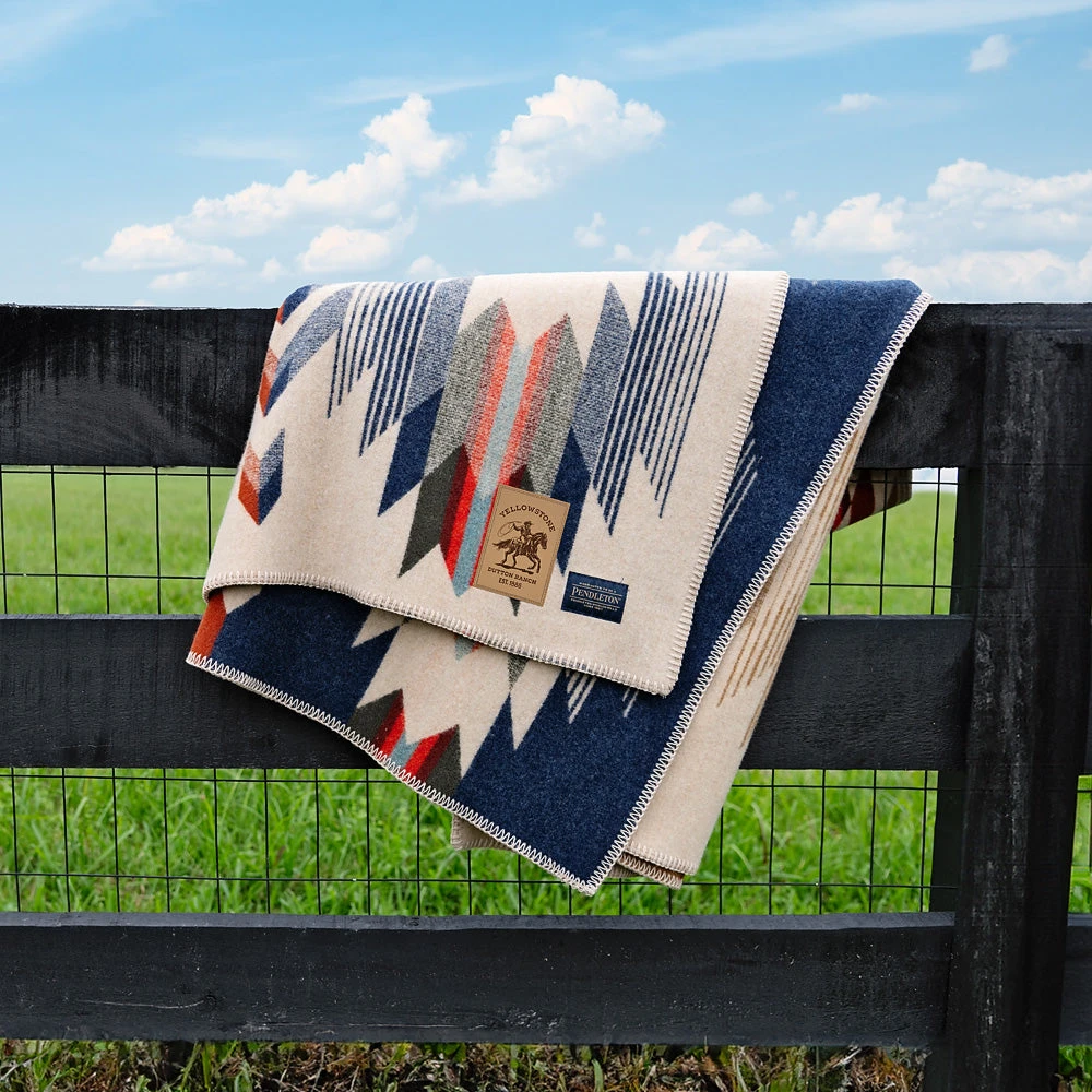 Yellowstone X Pendleton Exclusive Wool Blanket 5 Yellowstone X Pendleton Exclusive Wool Blanket - Image 3
