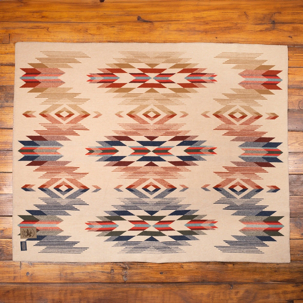 Yellowstone X Pendleton Exclusive Wool Blanket 10 Yellowstone X Pendleton Exclusive Wool Blanket - Image 8